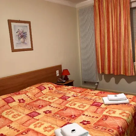 Hotel La Diligence 2*