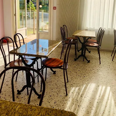 Hotel La Diligence 2*